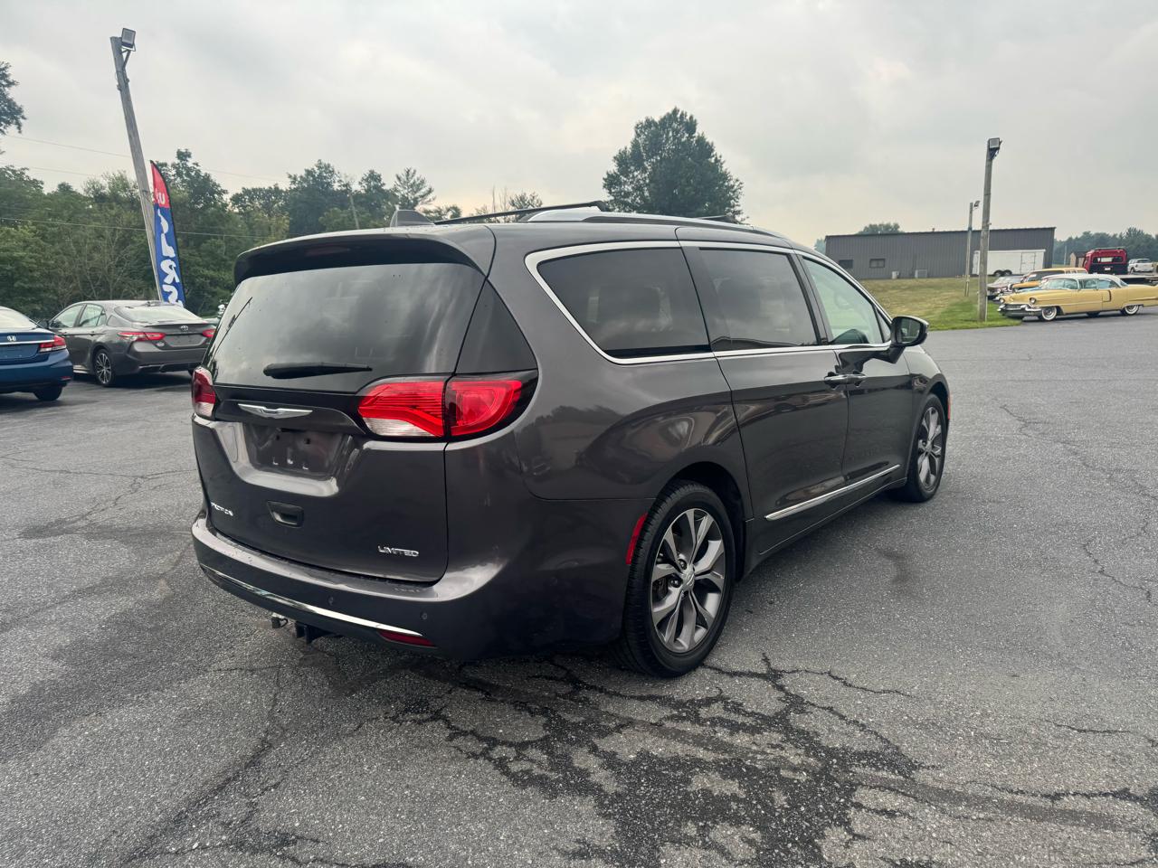 Chrysler Pacifica Limited FWD 2017