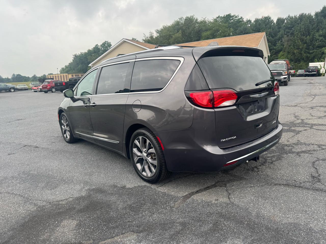 Chrysler Pacifica Limited FWD 2017