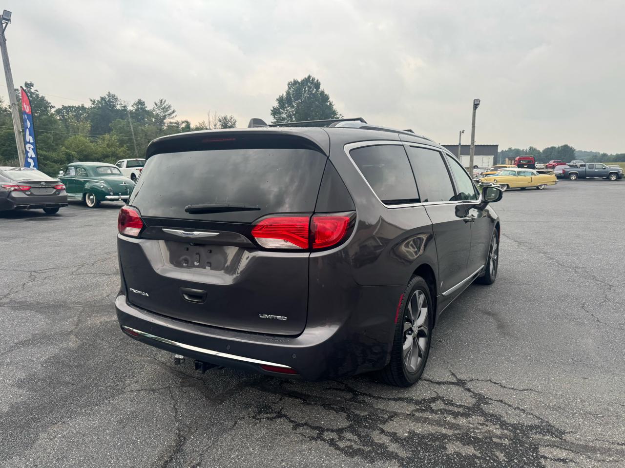 Chrysler Pacifica Limited FWD 2017