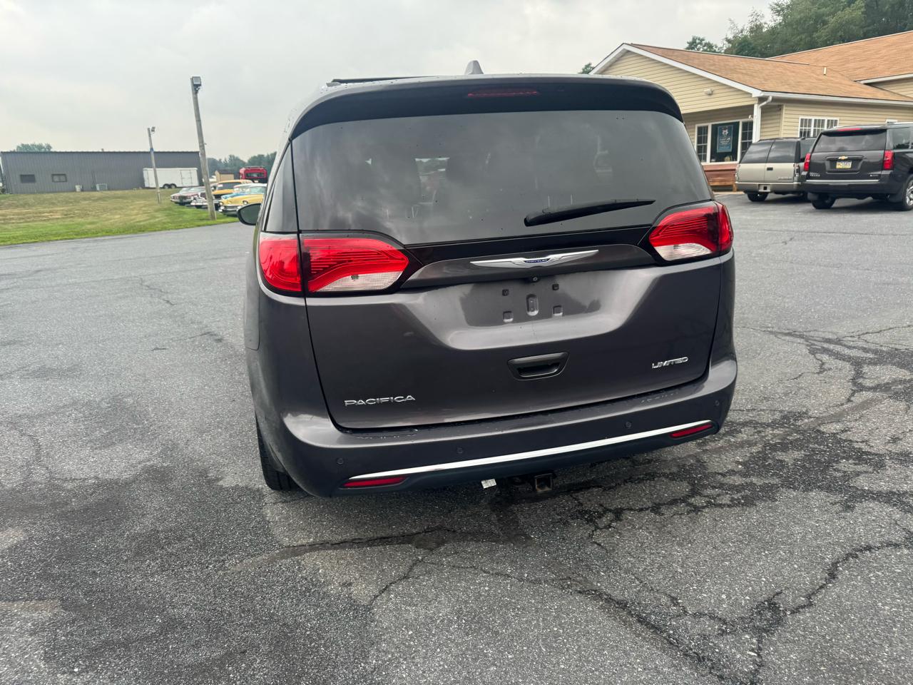Chrysler Pacifica Limited FWD 2017