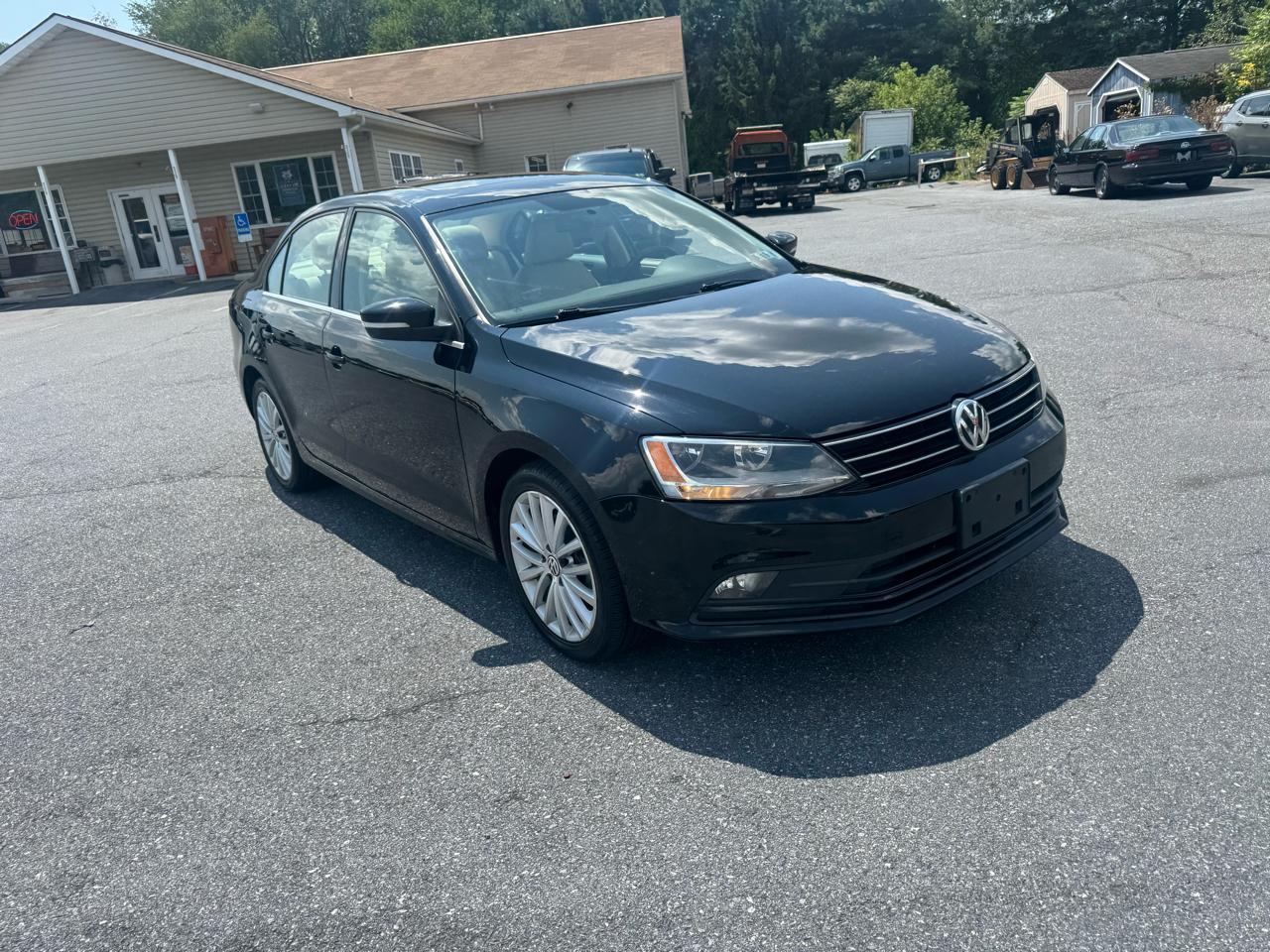 Volkswagen Jetta Sedan 4dr Auto 1.8T SE PZEV 2015