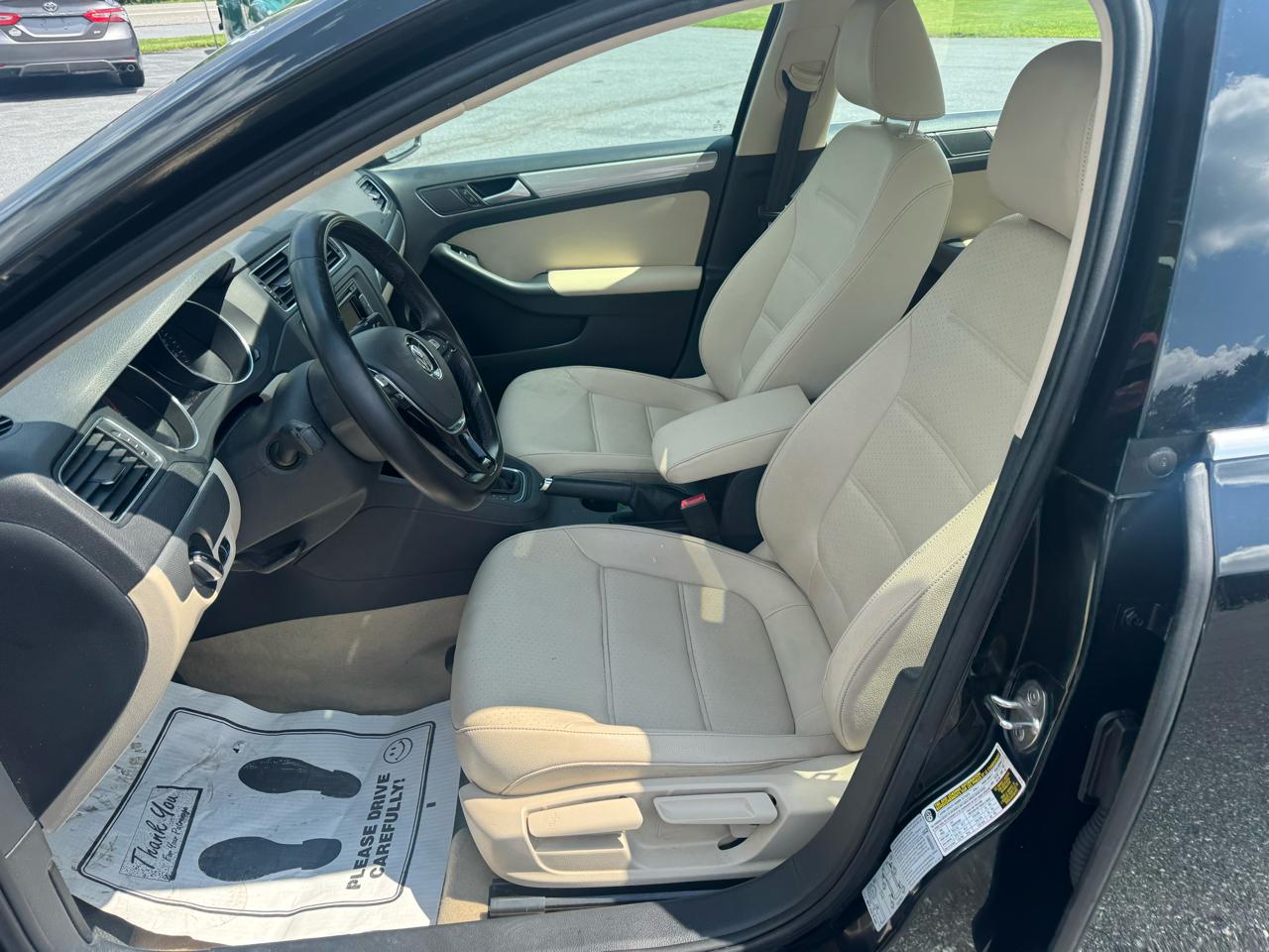 Volkswagen Jetta Sedan 4dr Auto 1.8T SE PZEV 2015