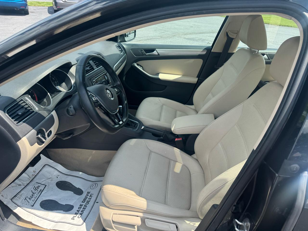 Volkswagen Jetta Sedan 4dr Auto 1.8T SE PZEV 2015