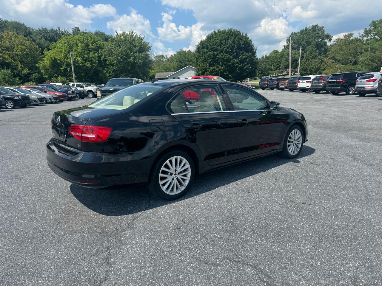 Volkswagen Jetta Sedan 4dr Auto 1.8T SE PZEV 2015