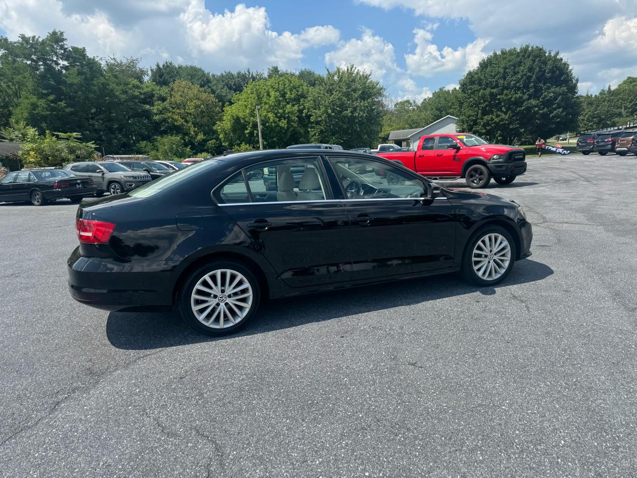 Volkswagen Jetta Sedan 4dr Auto 1.8T SE PZEV 2015