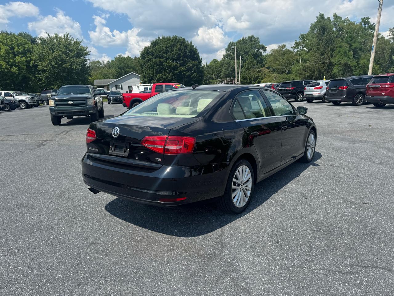 Volkswagen Jetta Sedan 4dr Auto 1.8T SE PZEV 2015