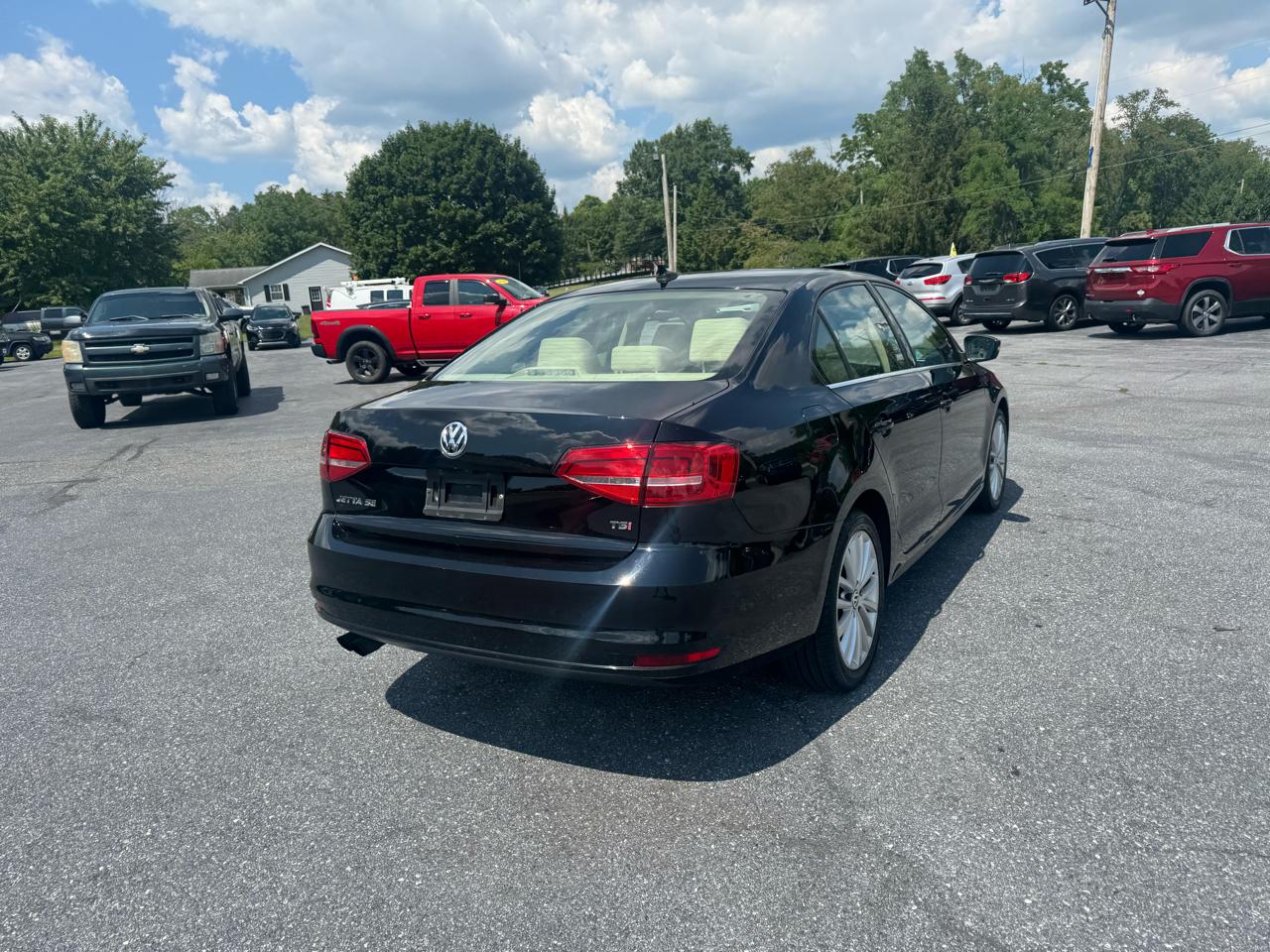 Volkswagen Jetta Sedan 4dr Auto 1.8T SE PZEV 2015