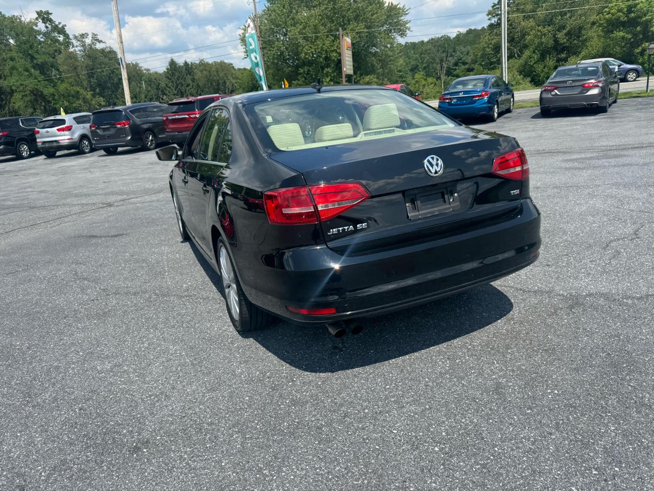 Volkswagen Jetta Sedan 4dr Auto 1.8T SE PZEV 2015