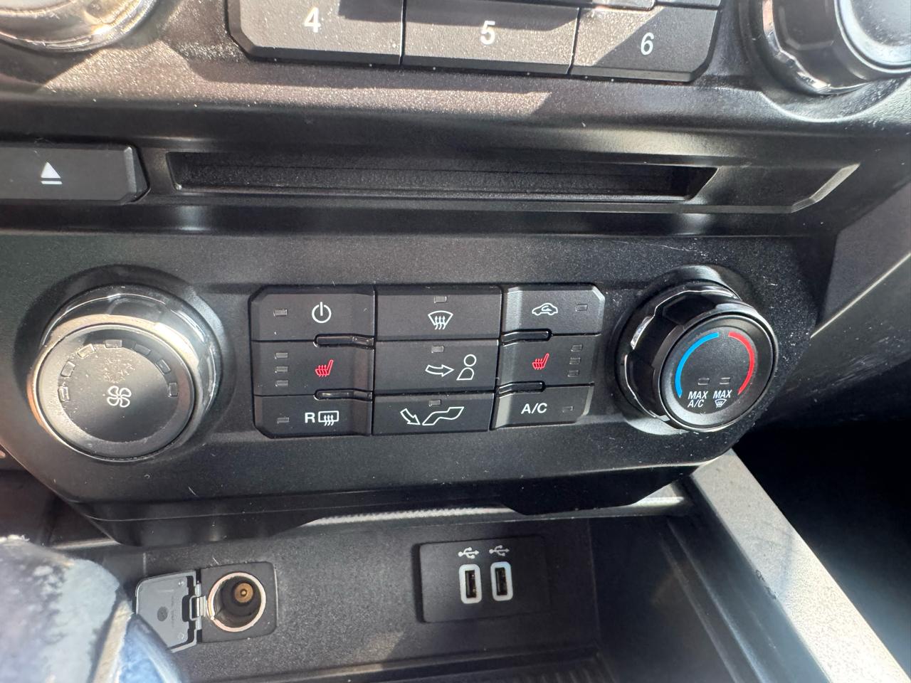 Ford F-150 4WD SuperCrew 145" XLT 2016