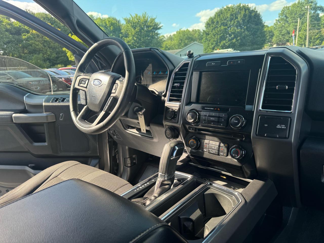 Ford F-150 4WD SuperCrew 145" XLT 2016