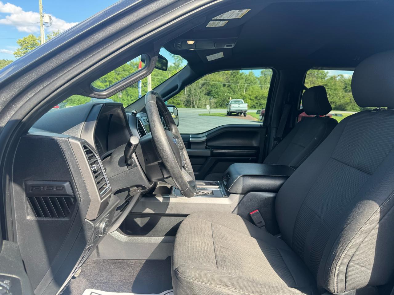 Ford F-150 4WD SuperCrew 145" XLT 2016