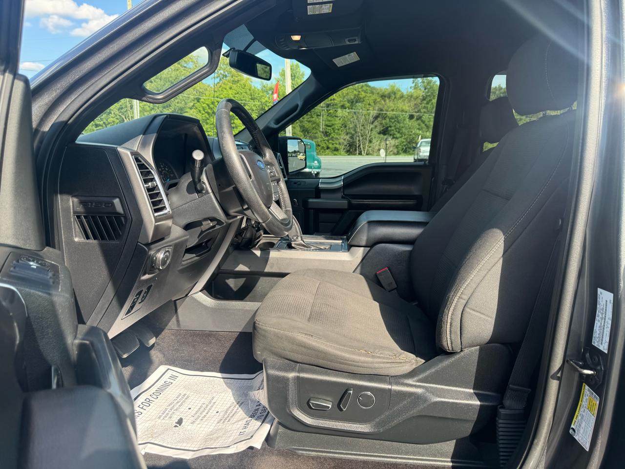 Ford F-150 4WD SuperCrew 145" XLT 2016