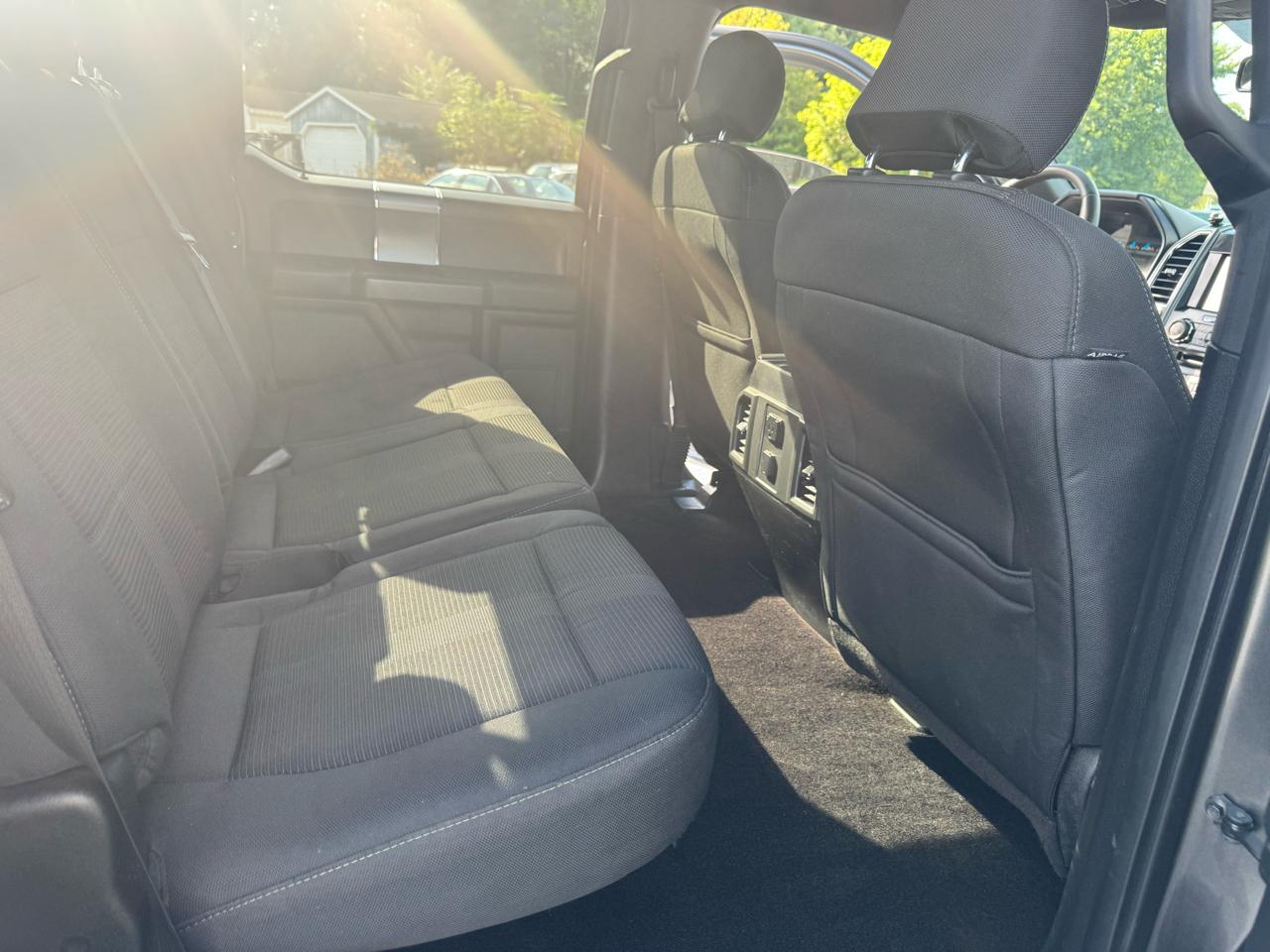 Ford F-150 4WD SuperCrew 145" XLT 2016