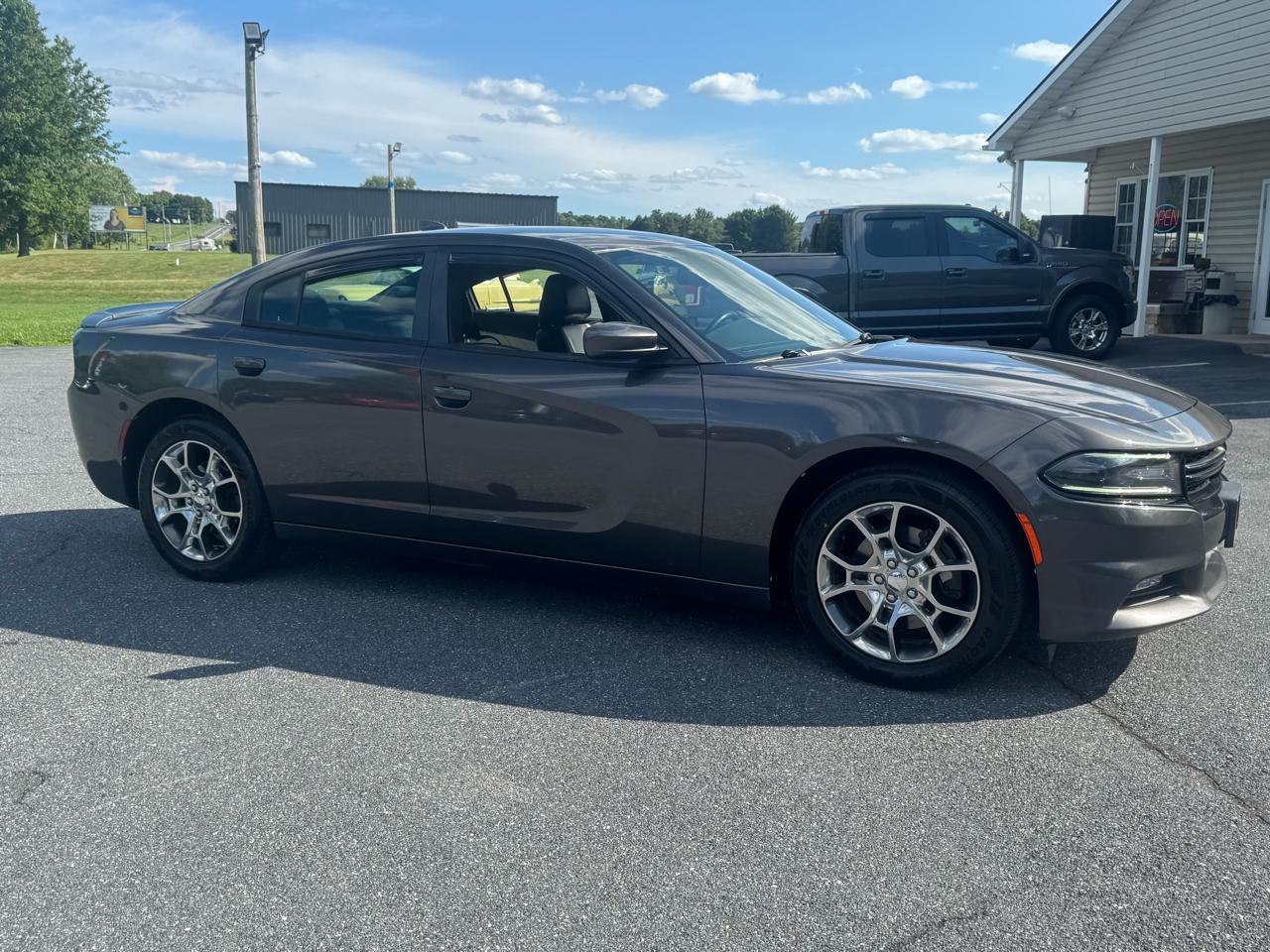 Dodge Charger 4dr Sdn SXT AWD 2016