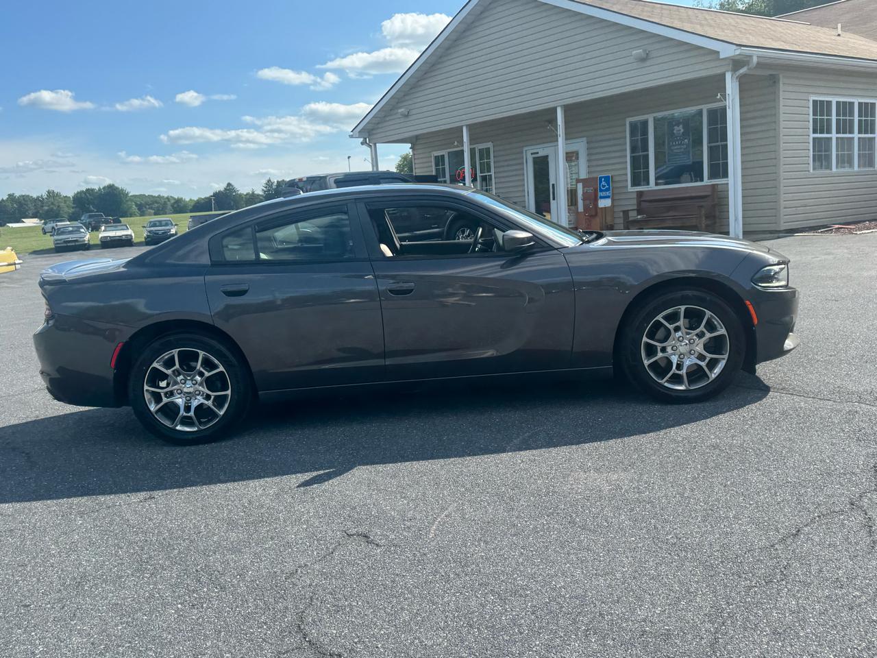 Dodge Charger 4dr Sdn SXT AWD 2016