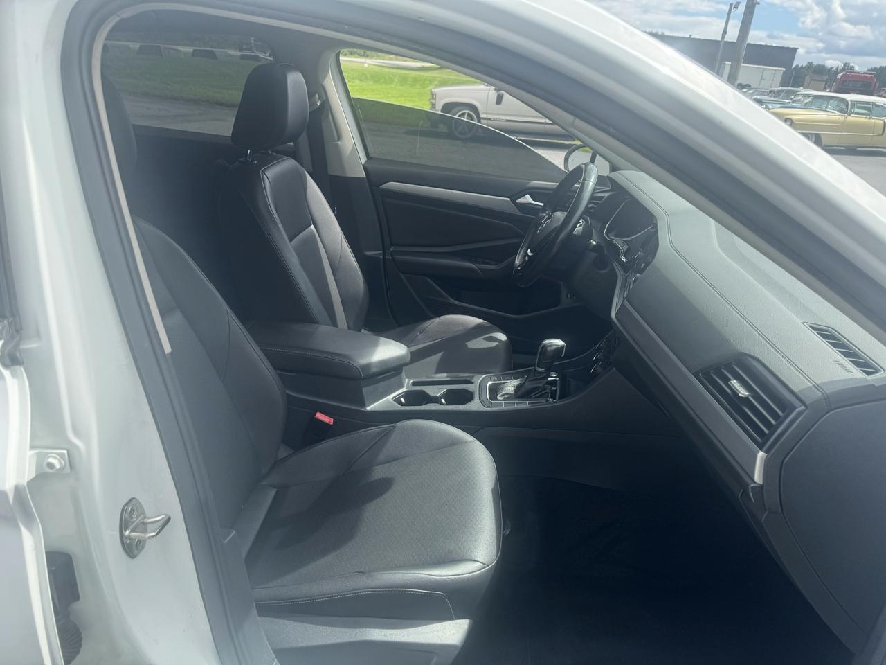 Volkswagen Jetta R-Line Auto 2019