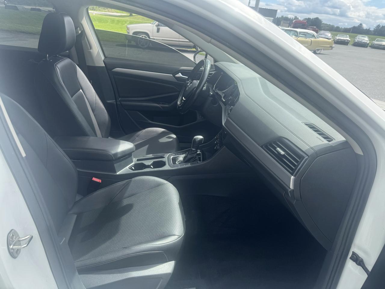 Volkswagen Jetta R-Line Auto 2019