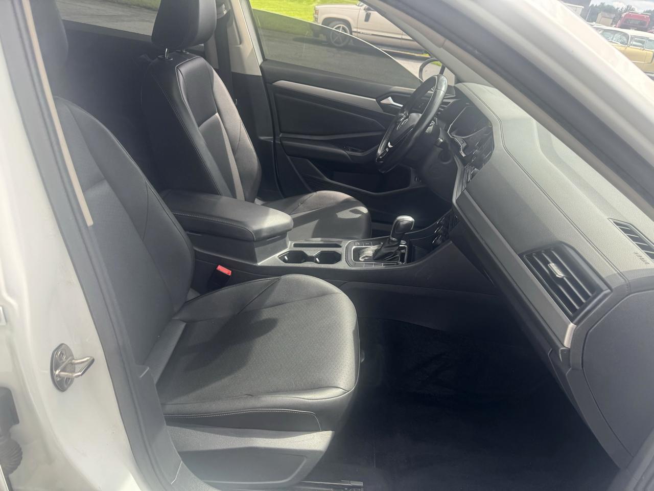 Volkswagen Jetta R-Line Auto 2019