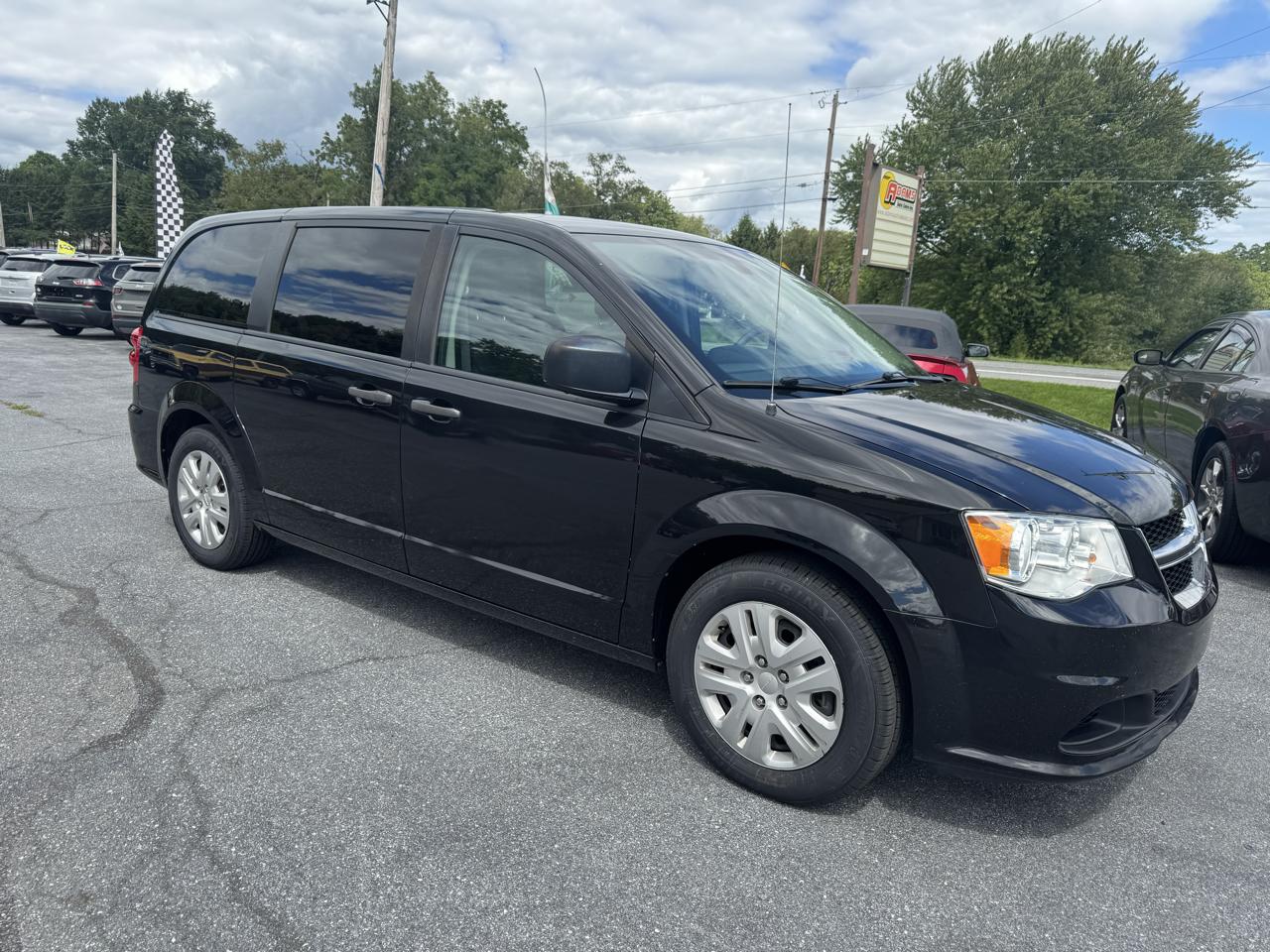 Dodge Grand Caravan photo 3