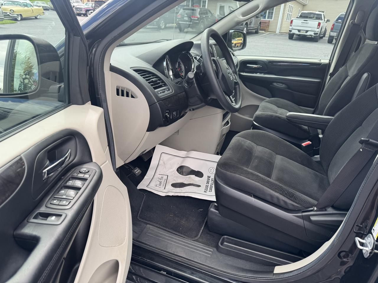 Dodge Grand Caravan photo 17
