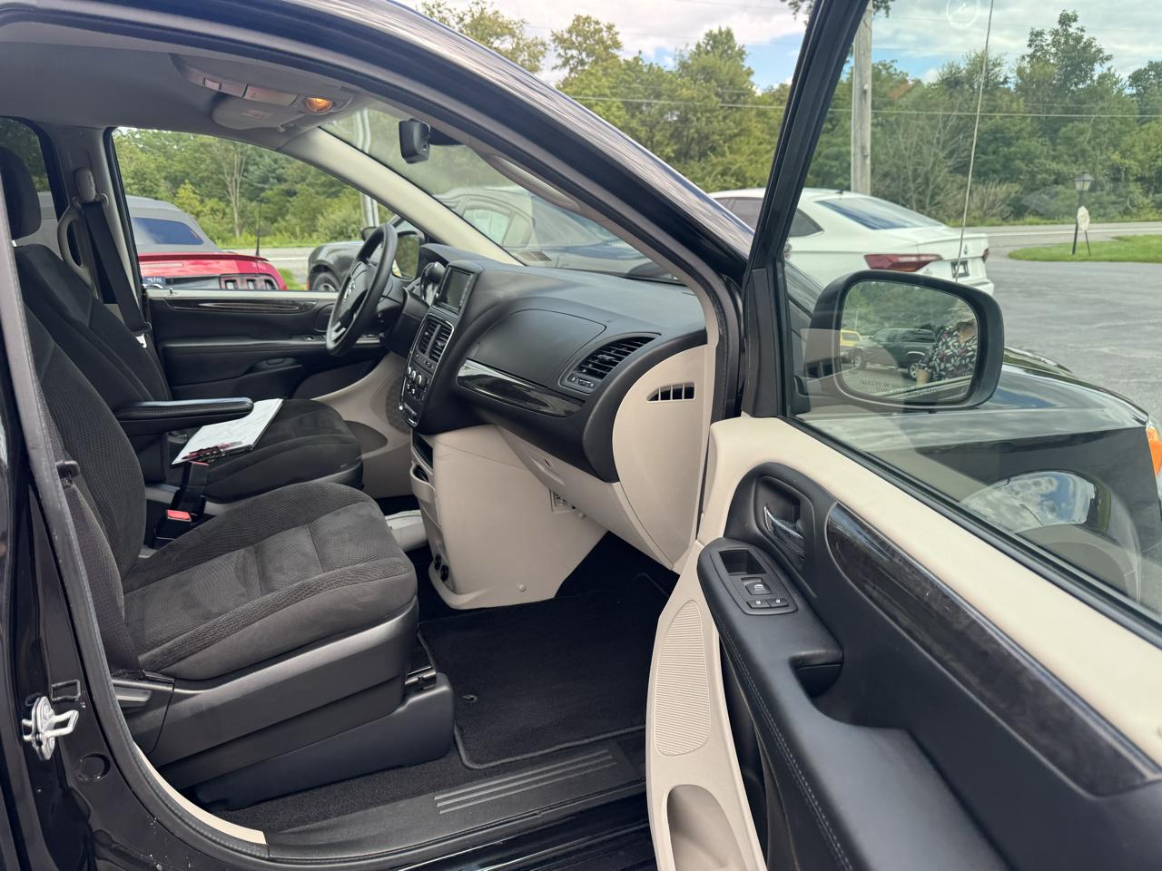 Dodge Grand Caravan photo 19
