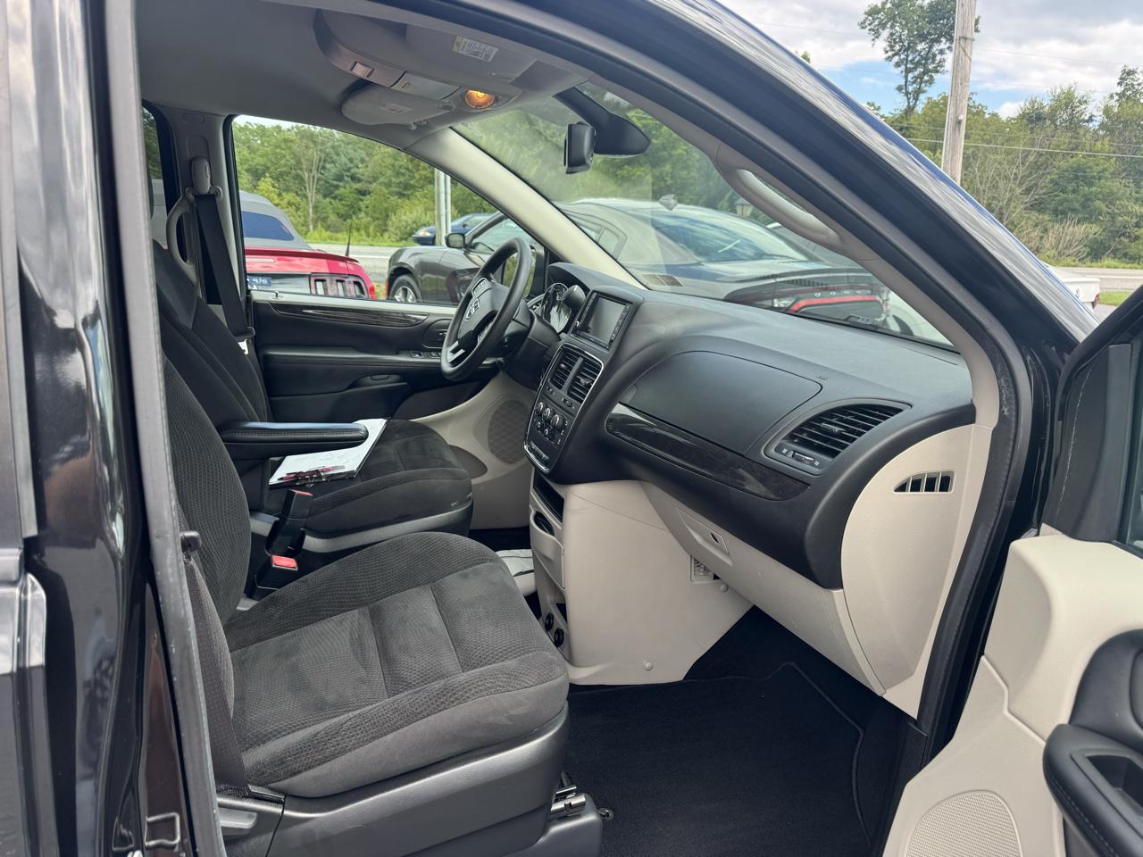 Dodge Grand Caravan photo 20