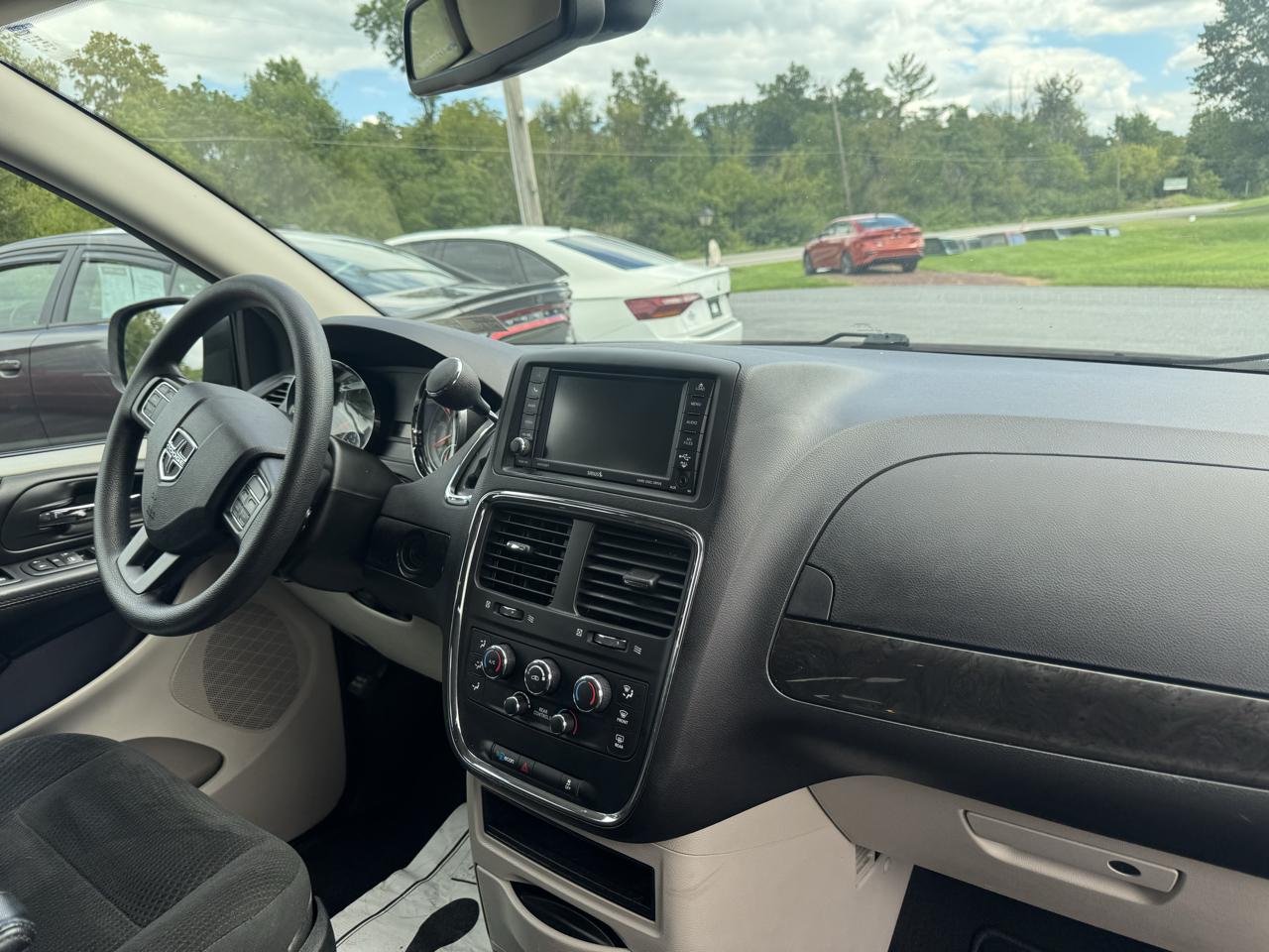 Dodge Grand Caravan photo 21