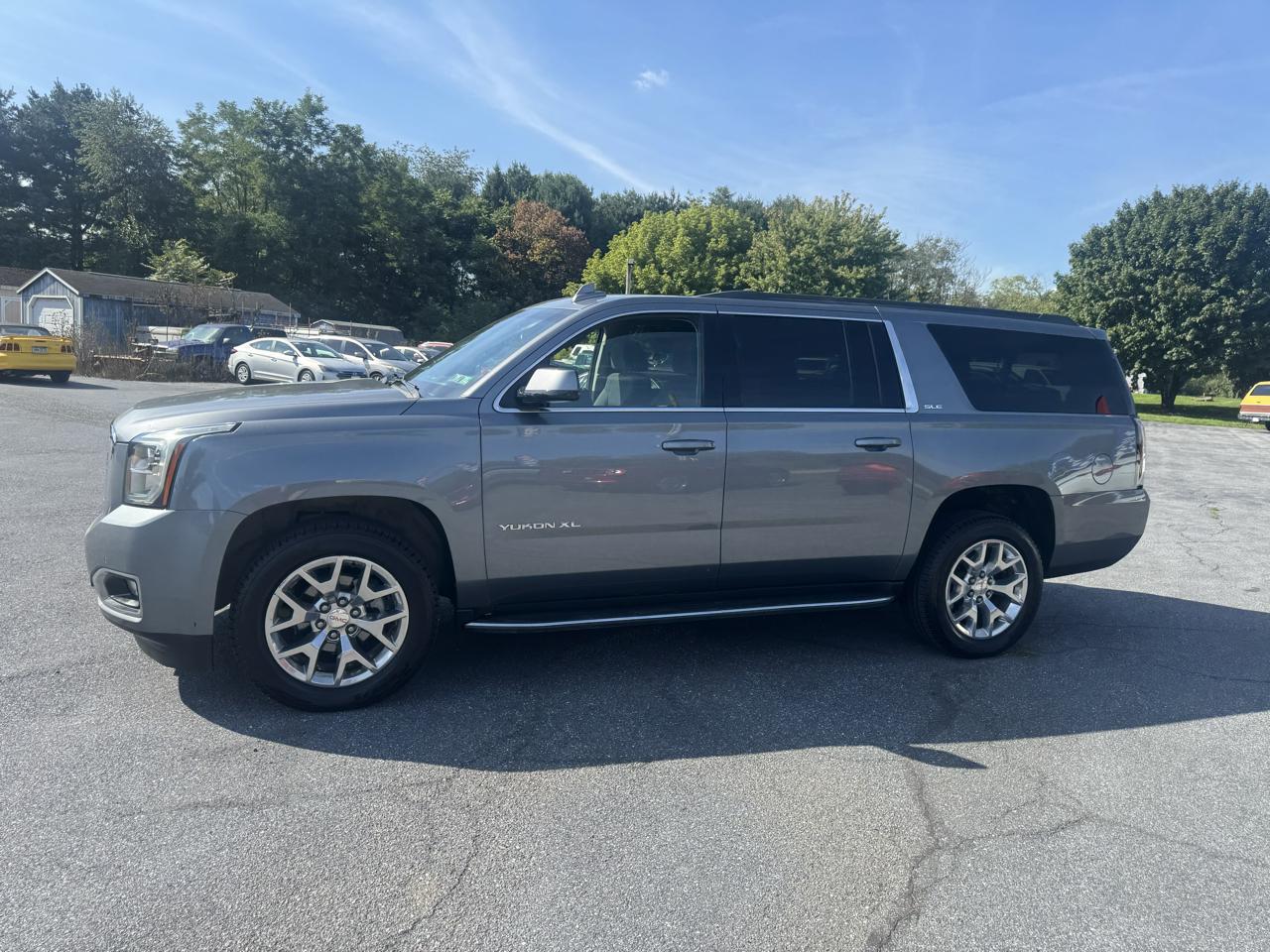 GMC Yukon XL 4WD 4dr SLE 2019