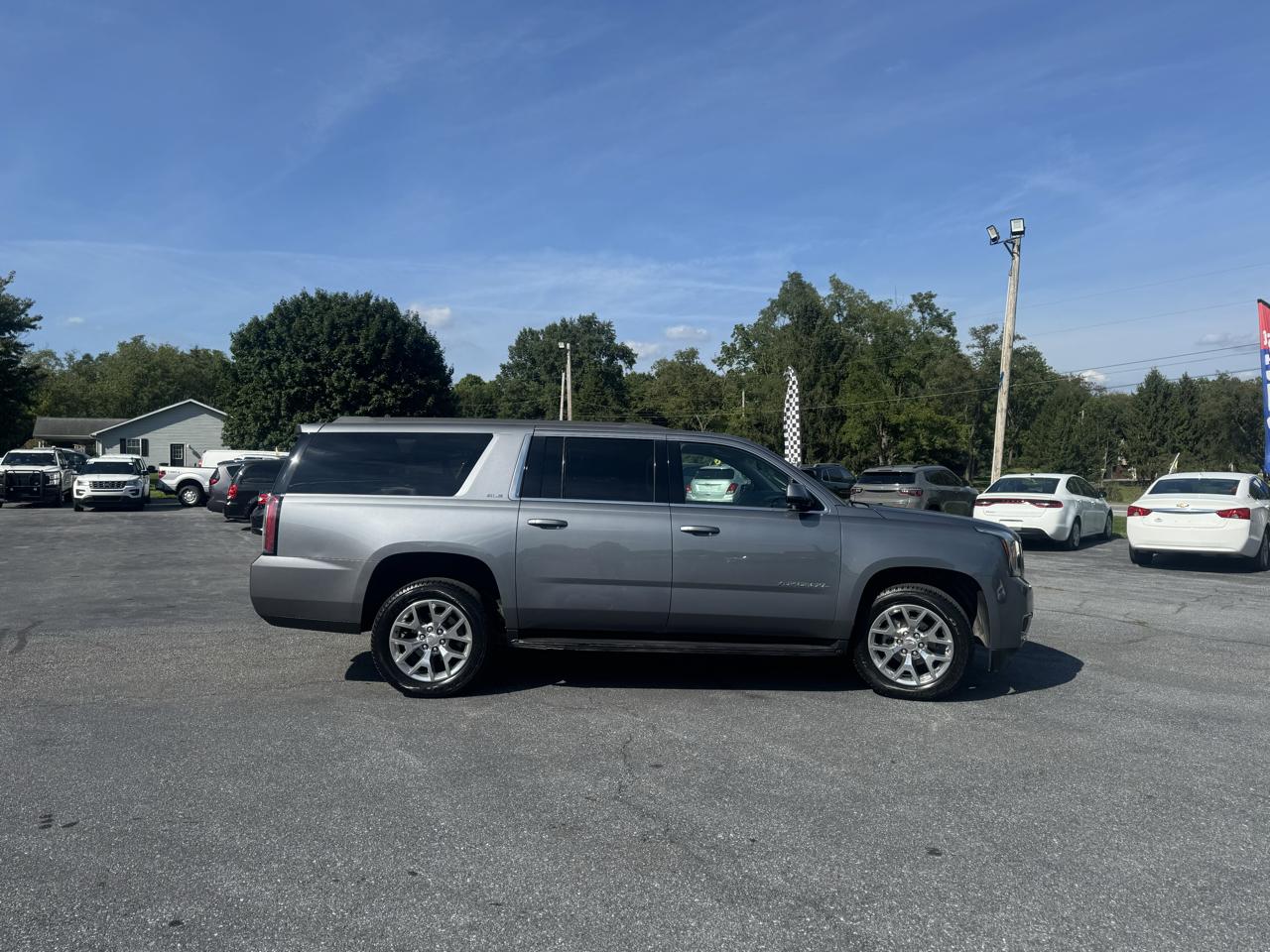 GMC Yukon XL 4WD 4dr SLE 2019