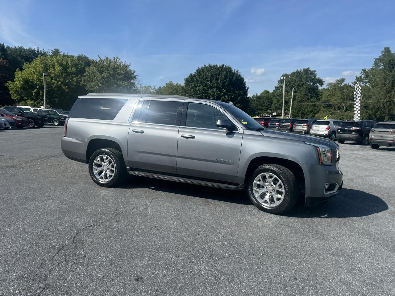 GMC Yukon XL 4WD 4dr SLE 2019
