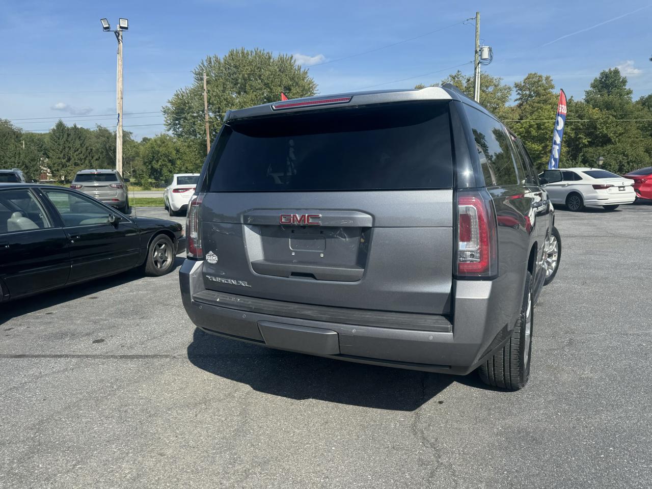 GMC Yukon XL 4WD 4dr SLE 2019