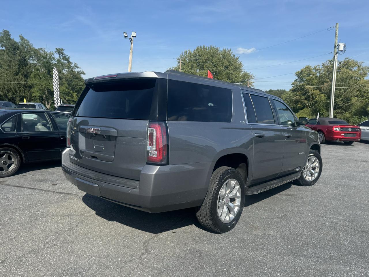 GMC Yukon XL 4WD 4dr SLE 2019