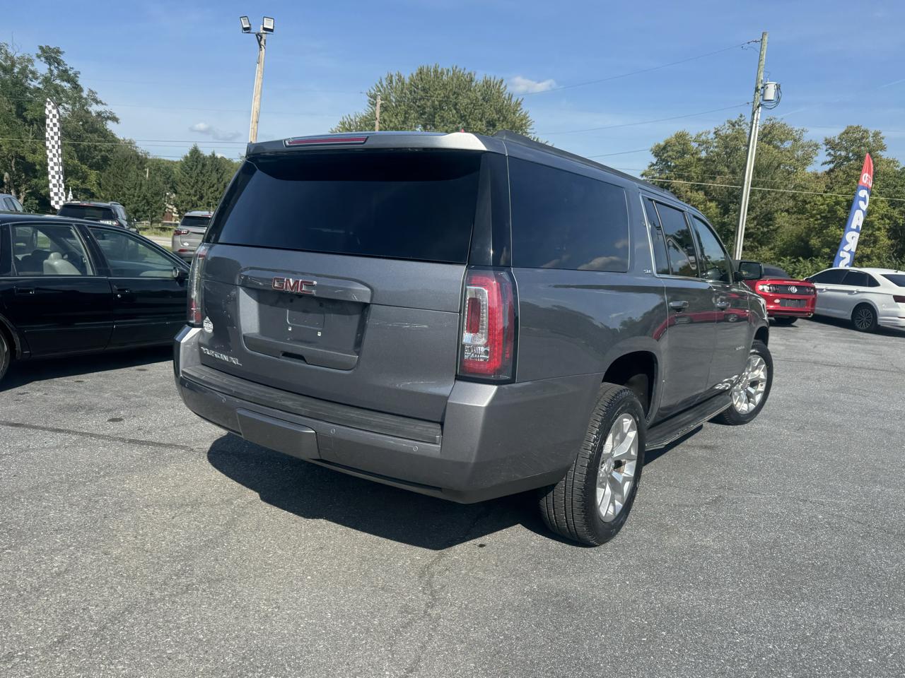 GMC Yukon XL 4WD 4dr SLE 2019