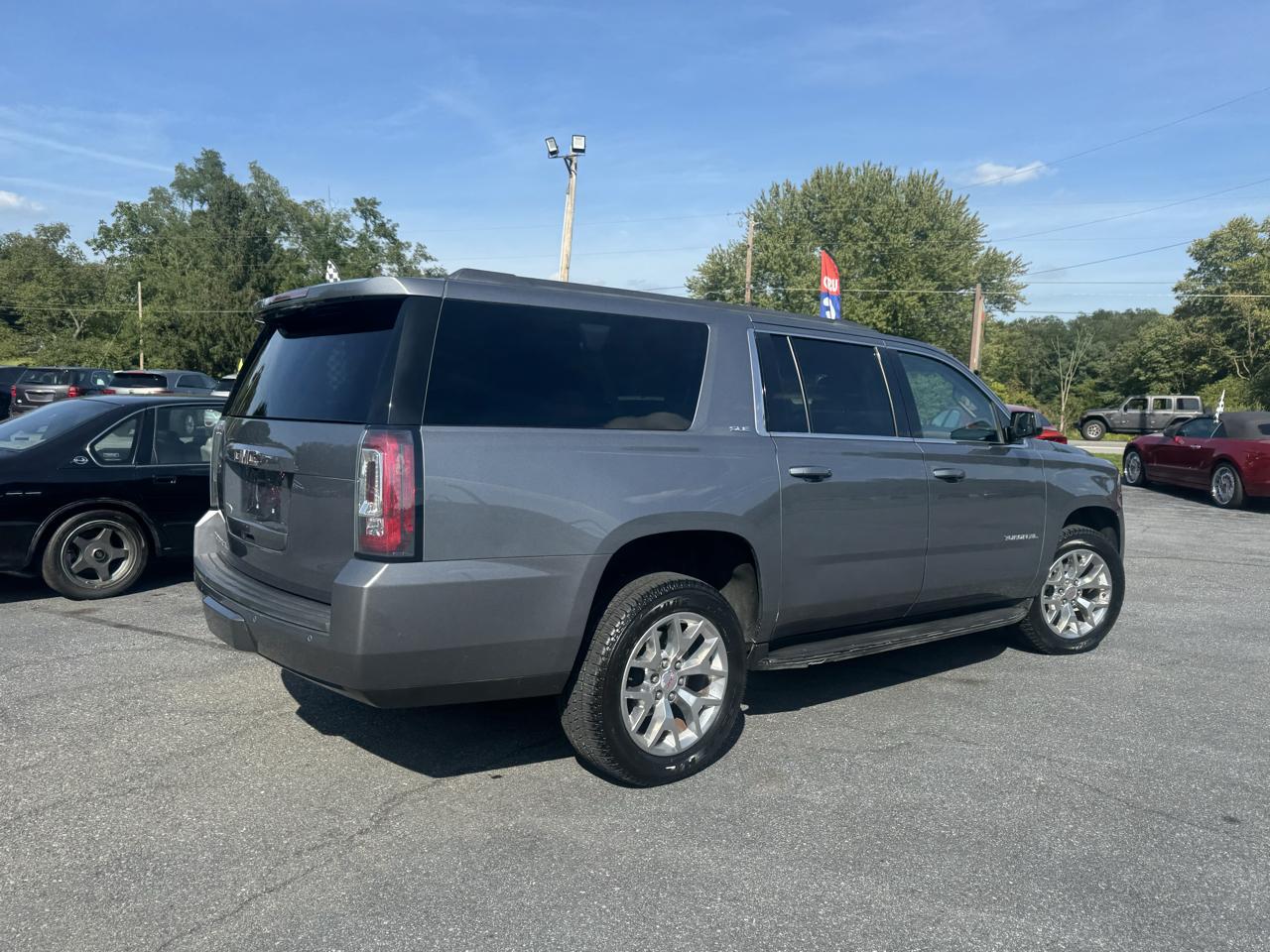 GMC Yukon XL 4WD 4dr SLE 2019