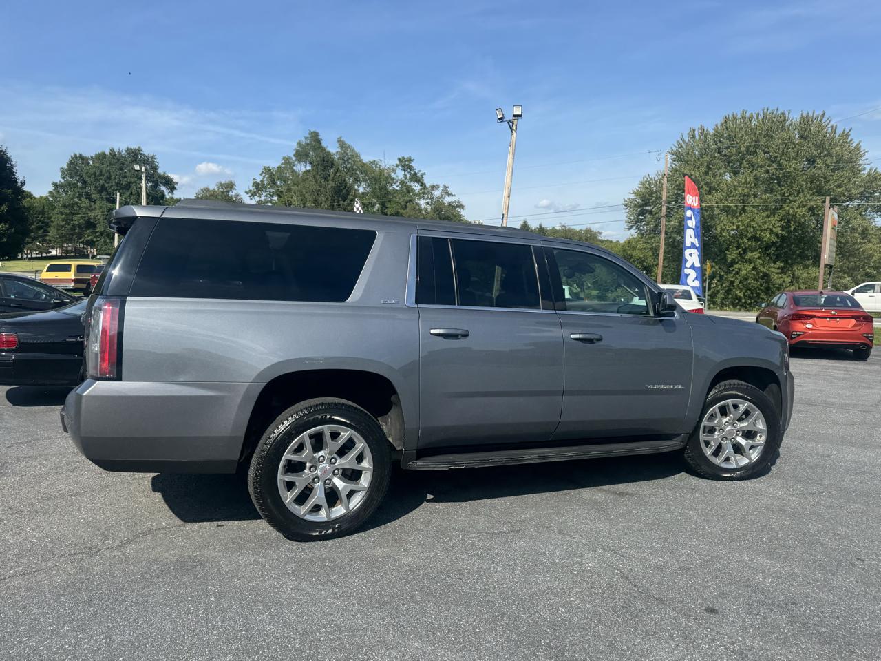 GMC Yukon XL 4WD 4dr SLE 2019