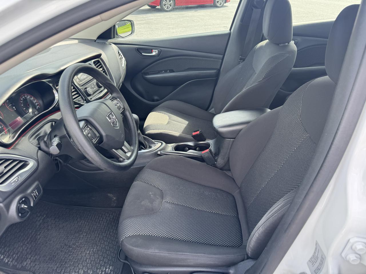 Dodge Dart 4dr Sdn SE 2015