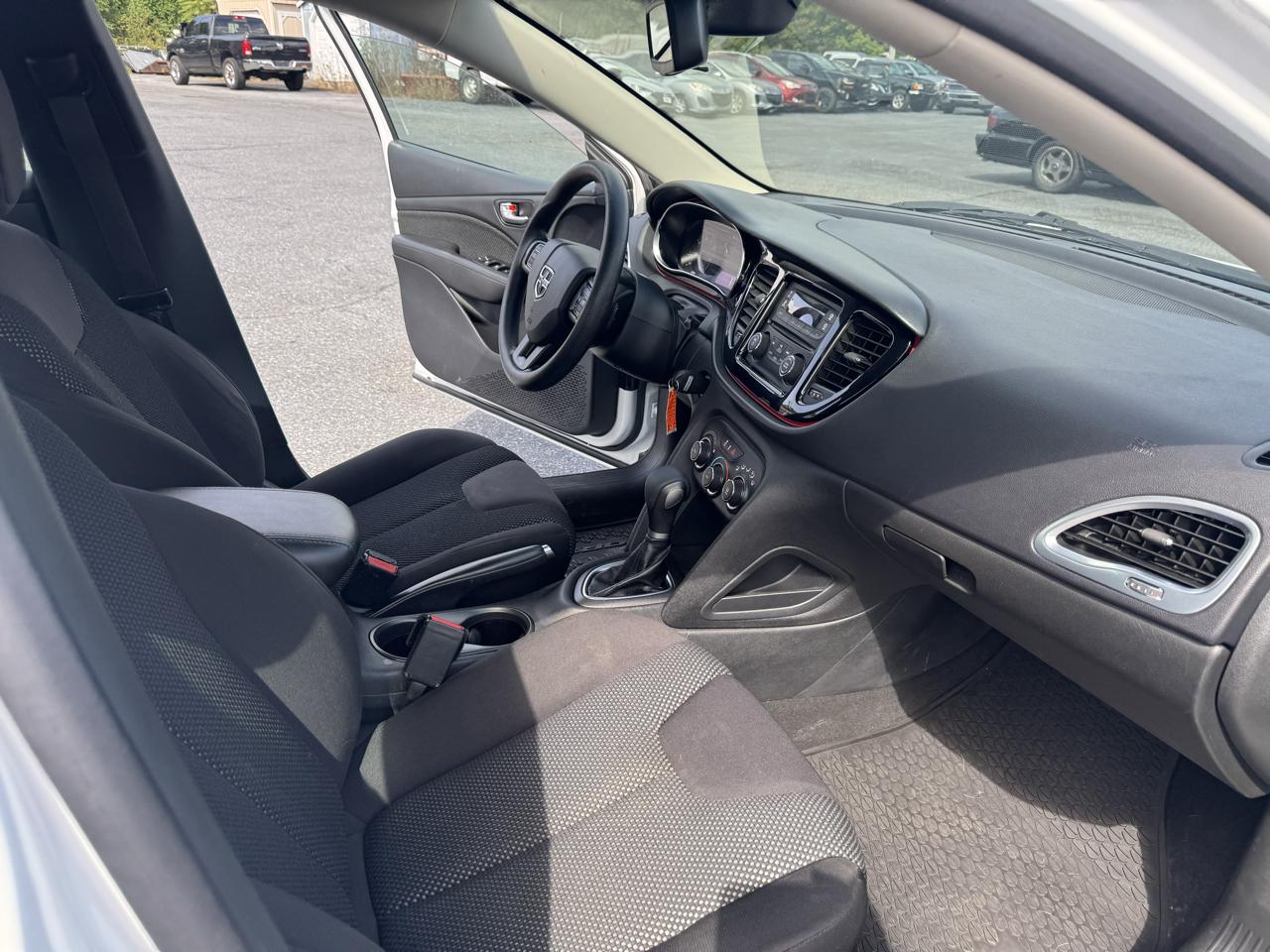 Dodge Dart 4dr Sdn SE 2015