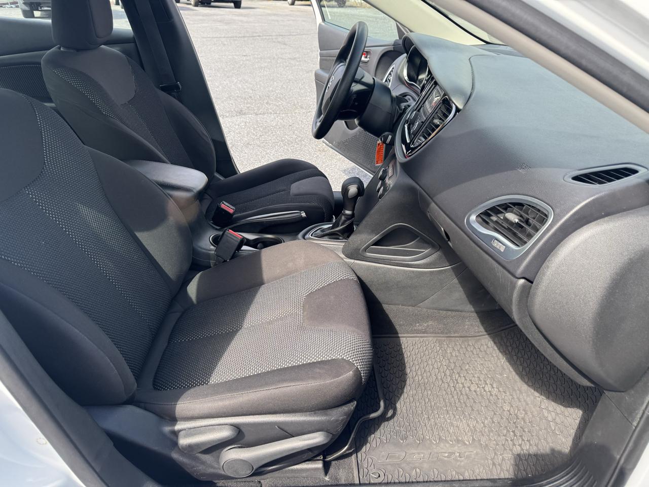 Dodge Dart 4dr Sdn SE 2015