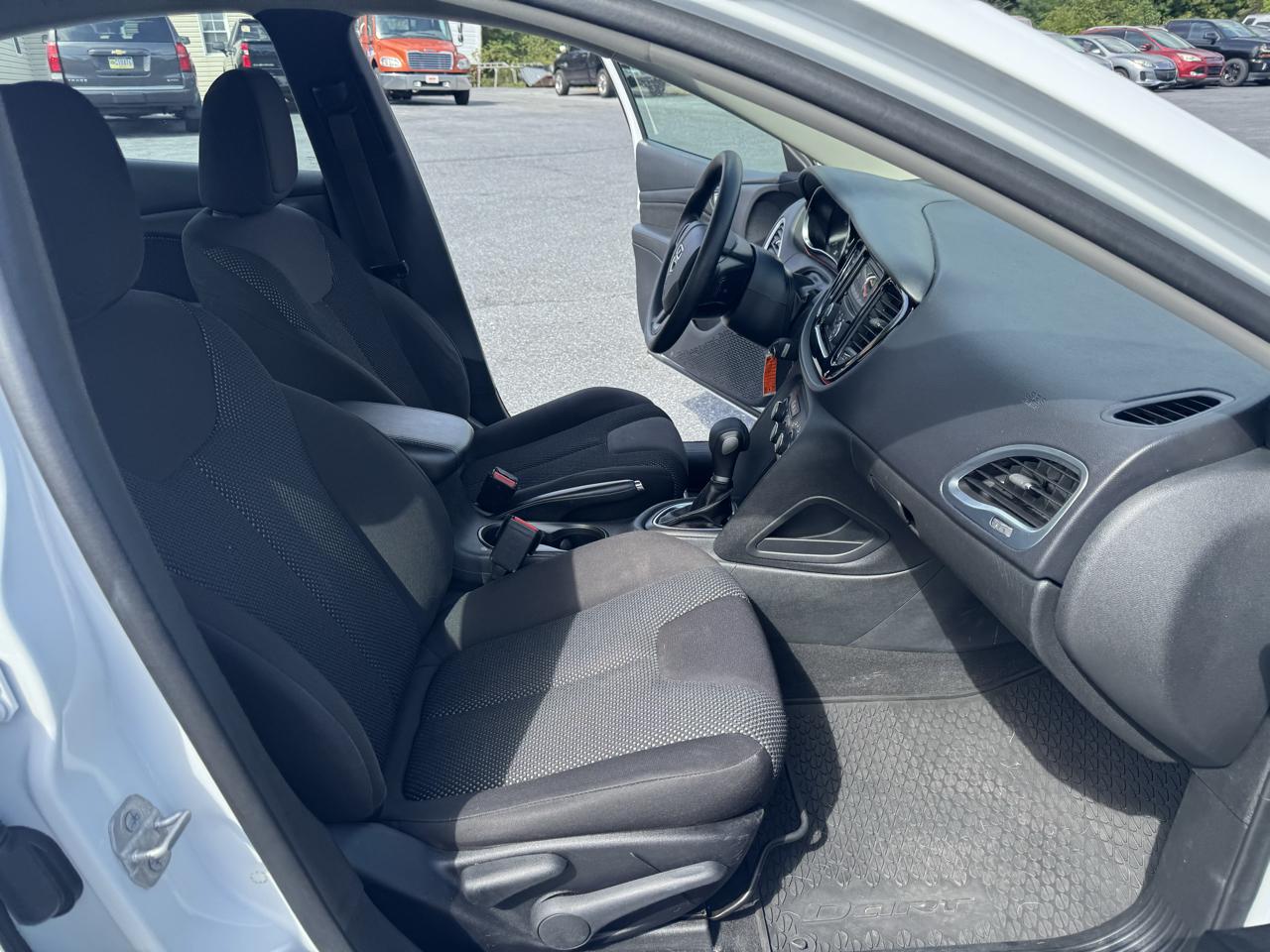 Dodge Dart 4dr Sdn SE 2015