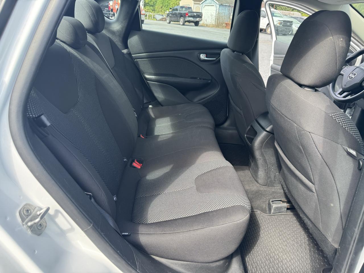 Dodge Dart 4dr Sdn SE 2015