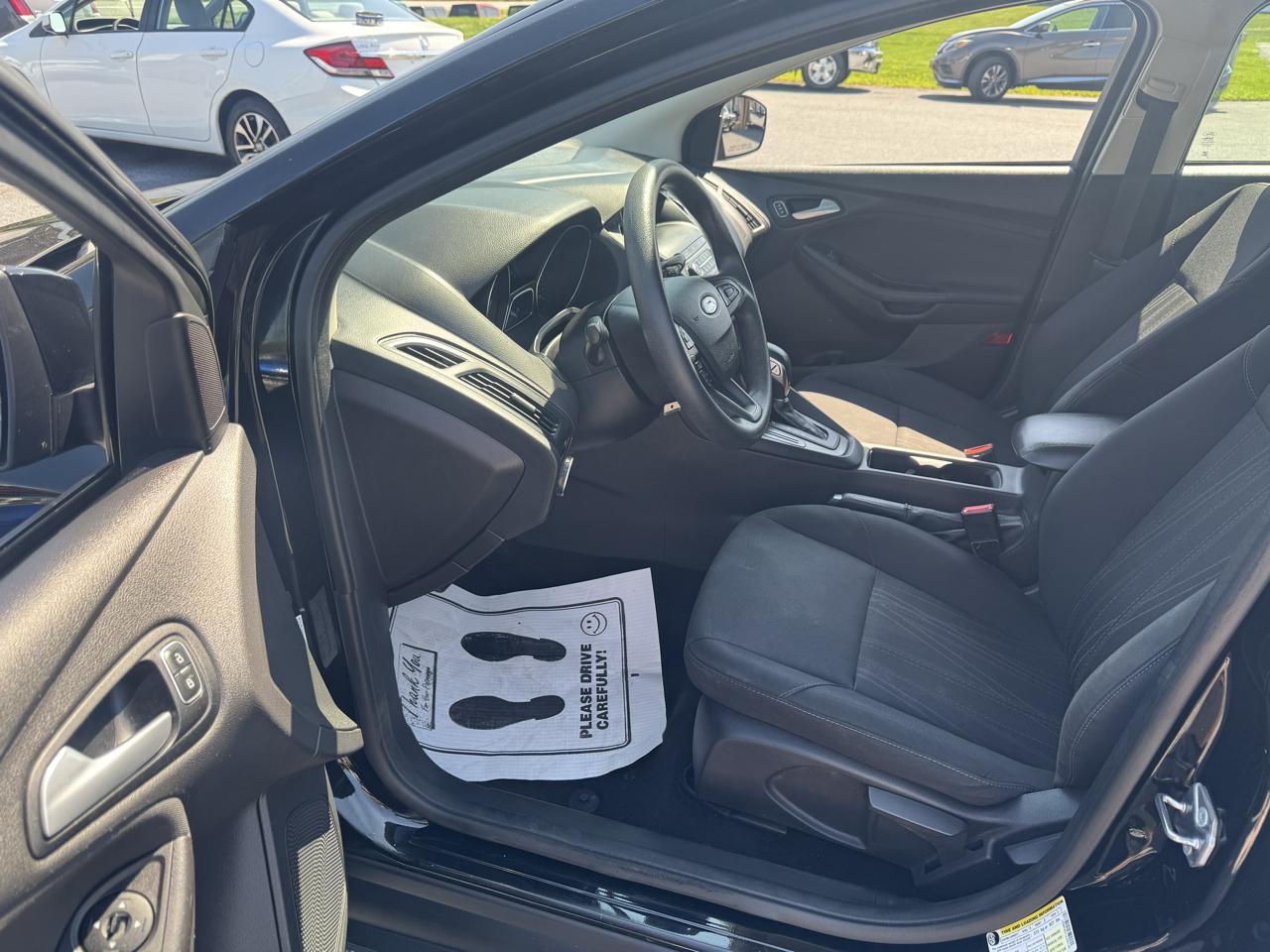 Ford Focus photo 16