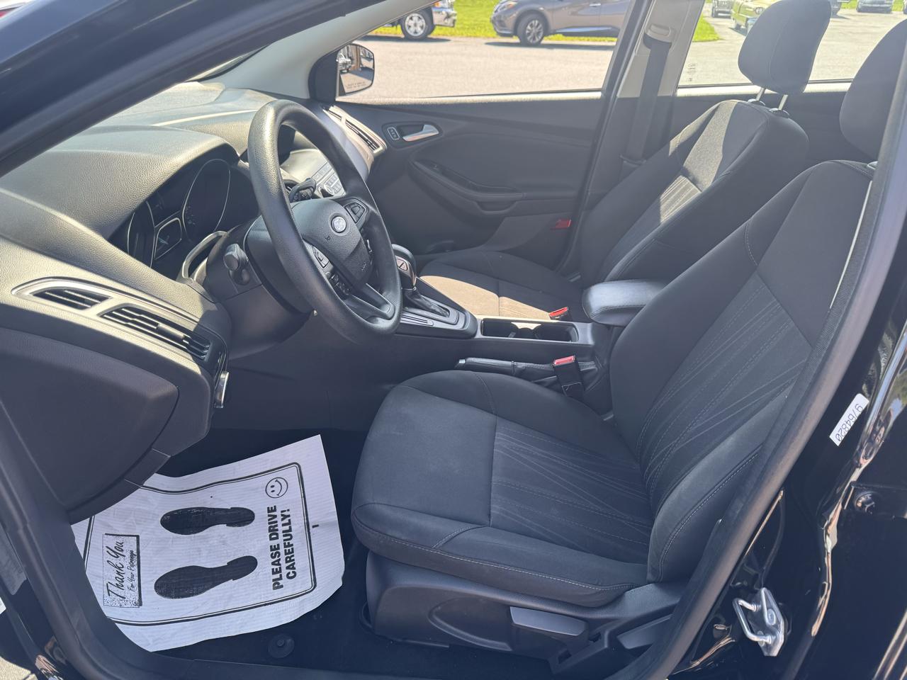 Ford Focus photo 17