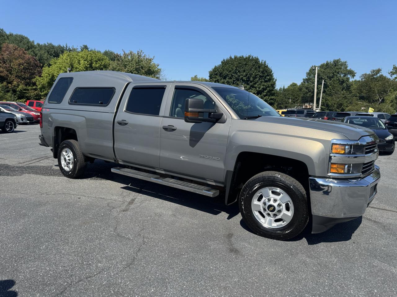 Chevrolet Silverado photo 3