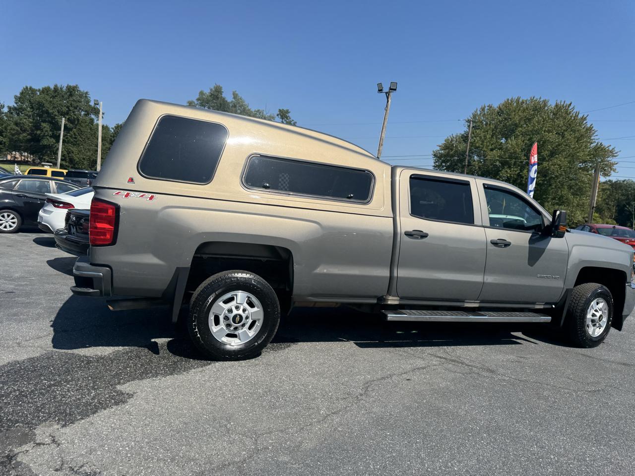 Chevrolet Silverado photo 16