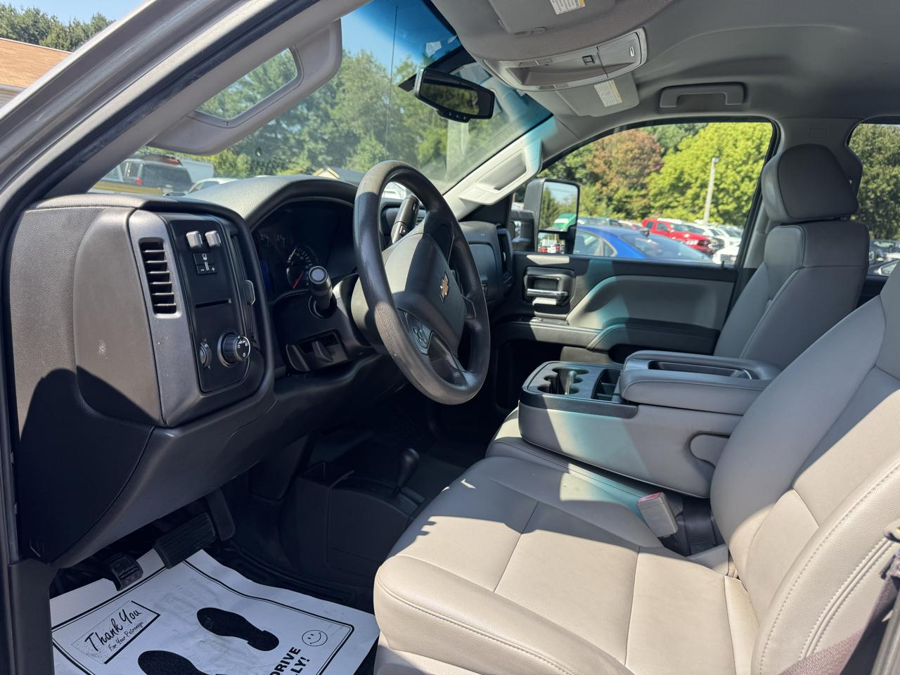 Chevrolet Silverado photo 19