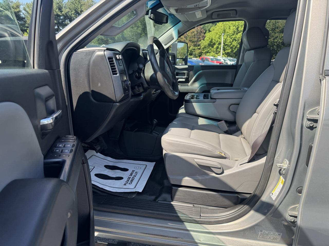 Chevrolet Silverado photo 20