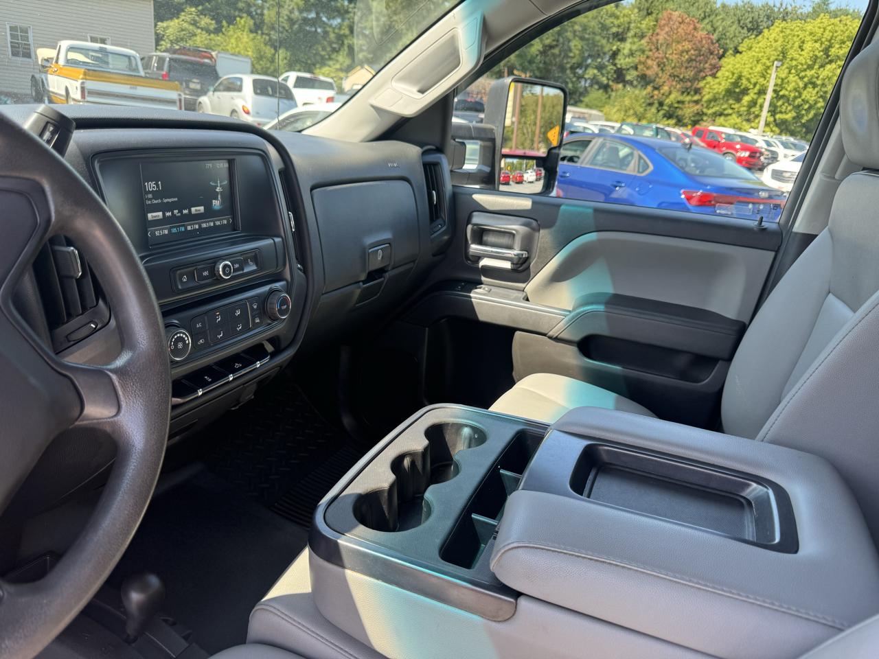 Chevrolet Silverado photo 21