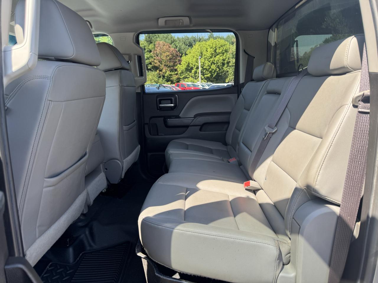 Chevrolet Silverado photo 28