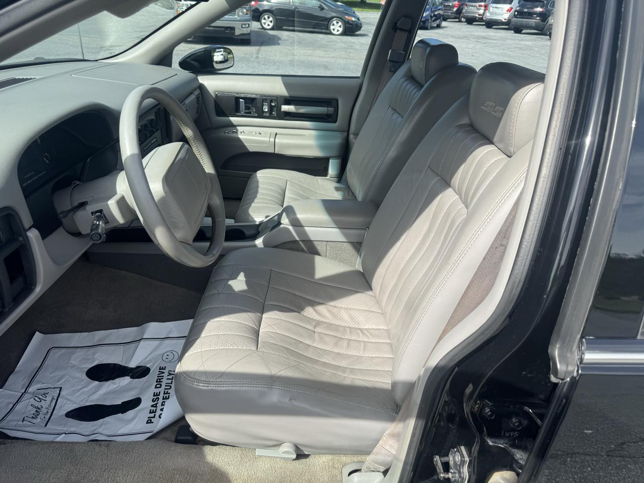 Chevrolet Caprice Classic/Impala SS 4dr Sedan LS 1994