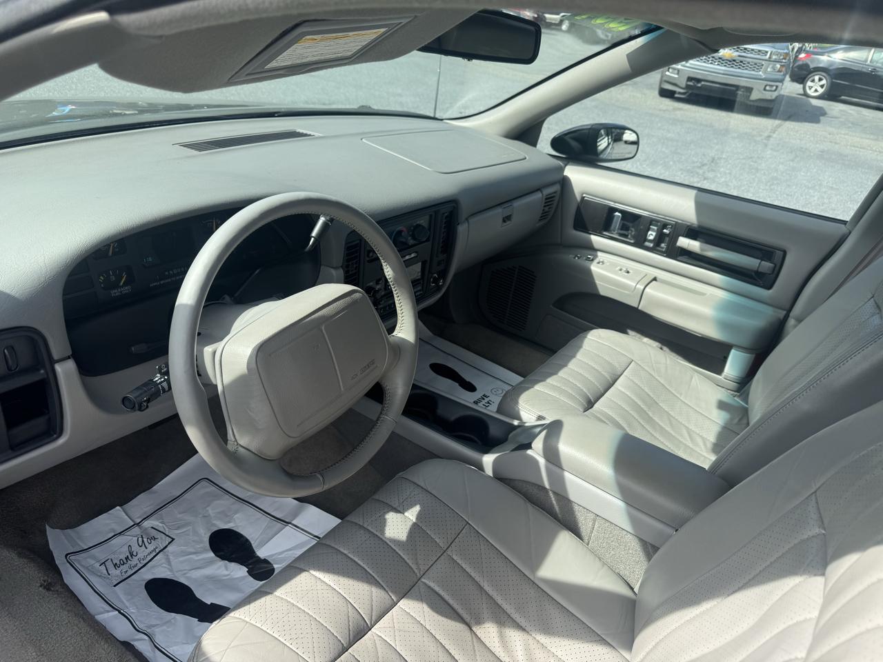 Chevrolet Caprice Classic/Impala SS 4dr Sedan LS 1994